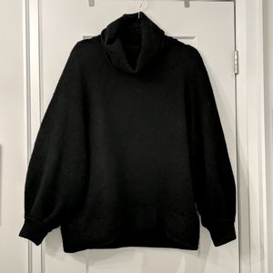 Aritzia/Babaton Adichie sweater sz small